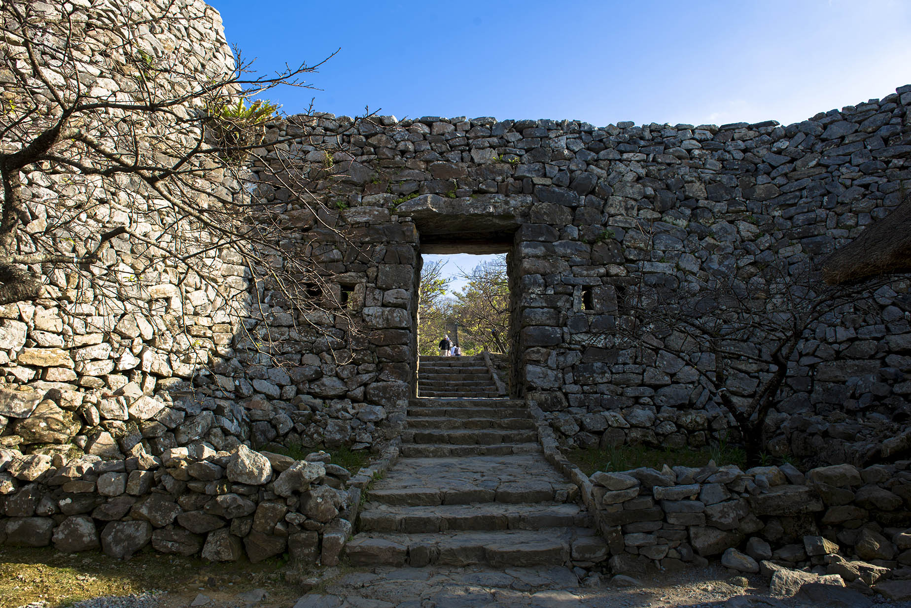 nakijin castle ruins door