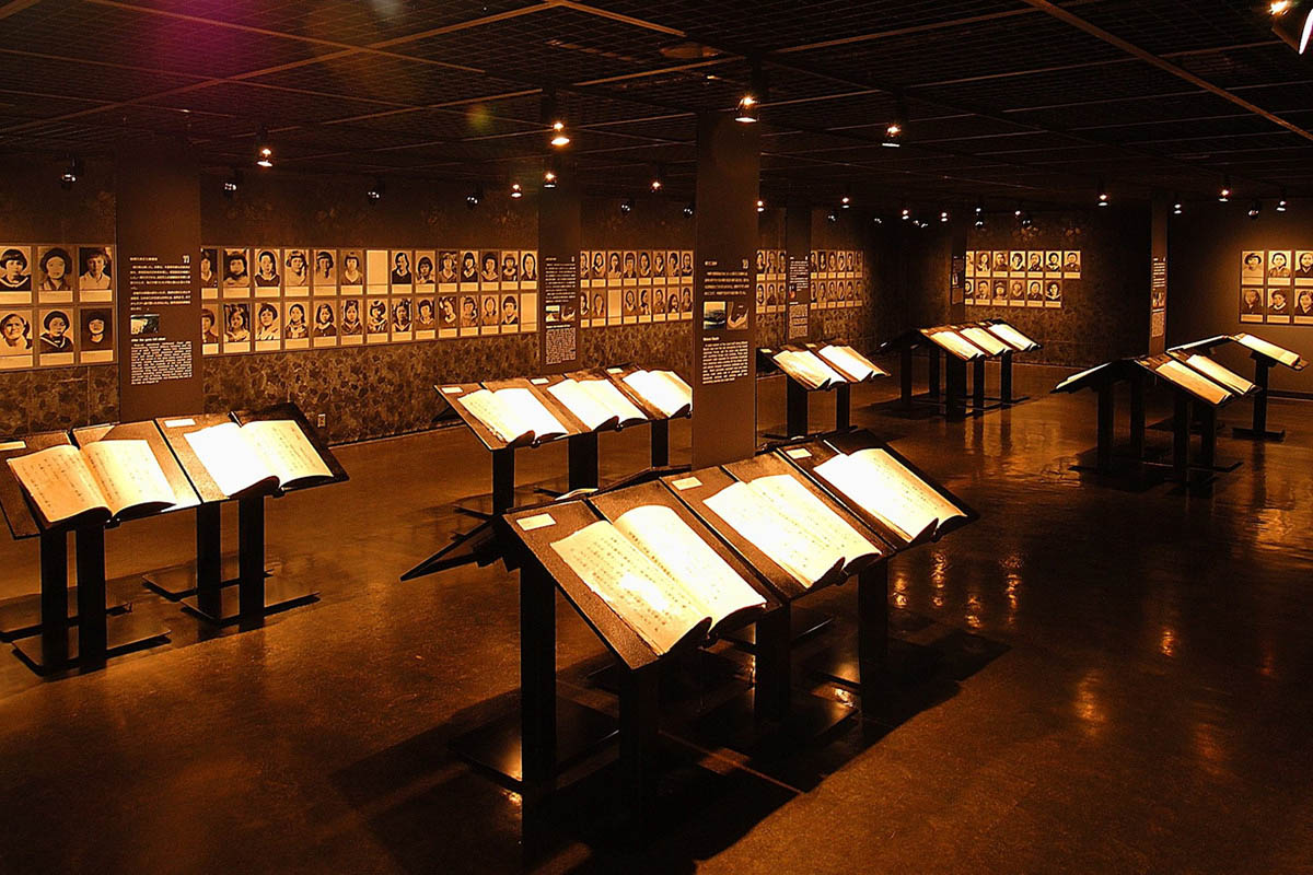 himeyuri peace museum interior