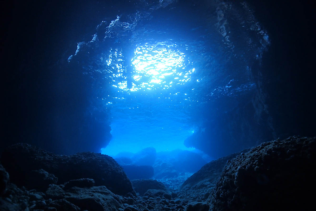 blue cave okinawa