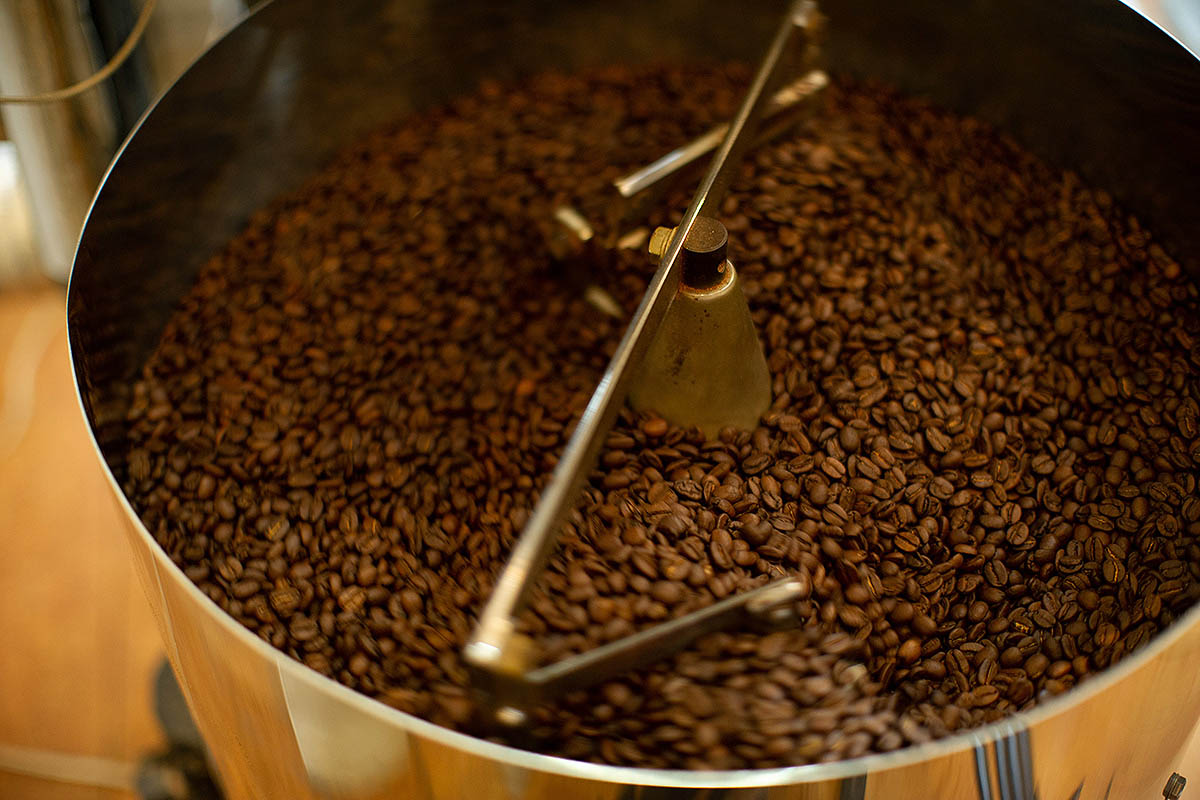 roasting coffee beans
