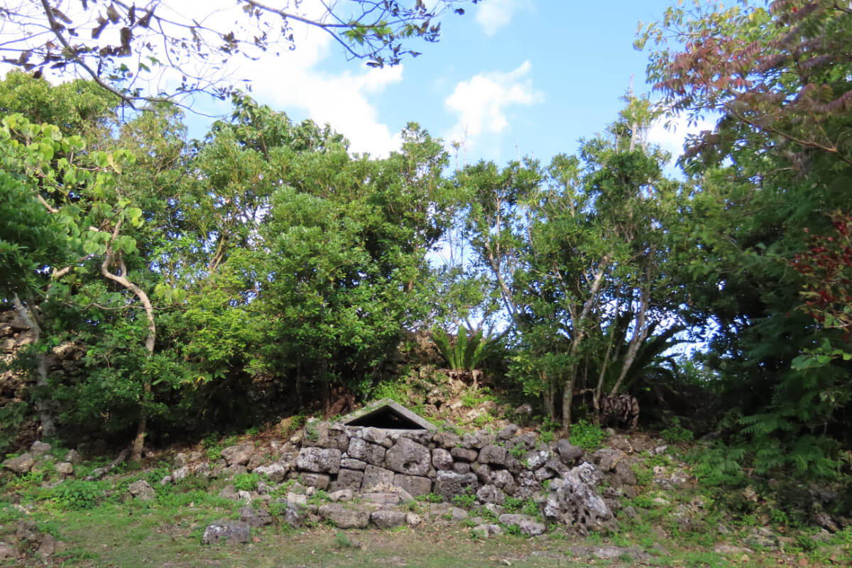 tamagusuku castle ruins altar