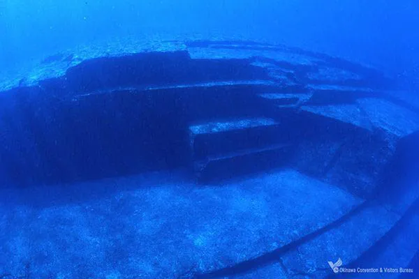 yonaguni island underwater ruins