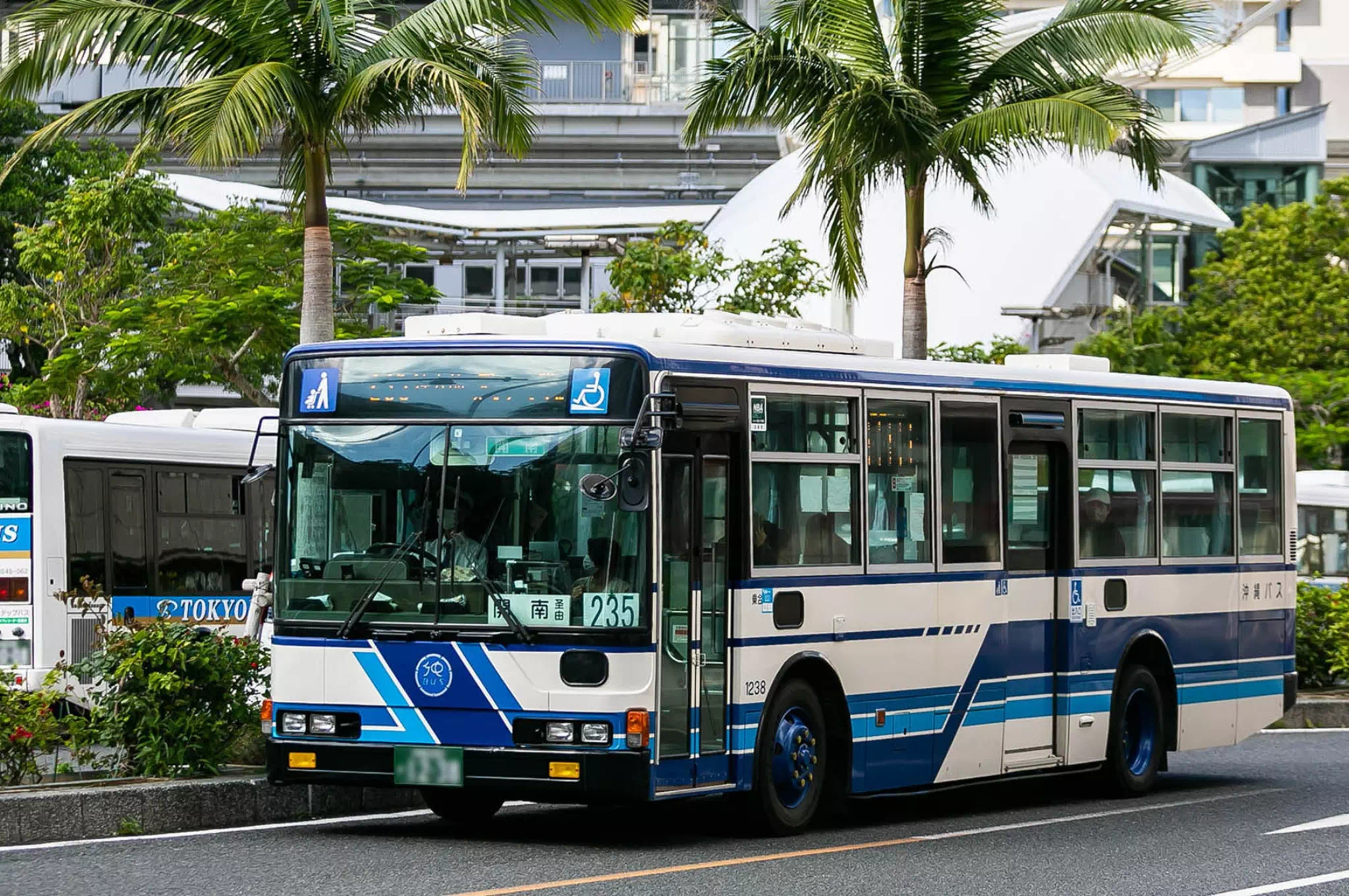 okinawa by bus