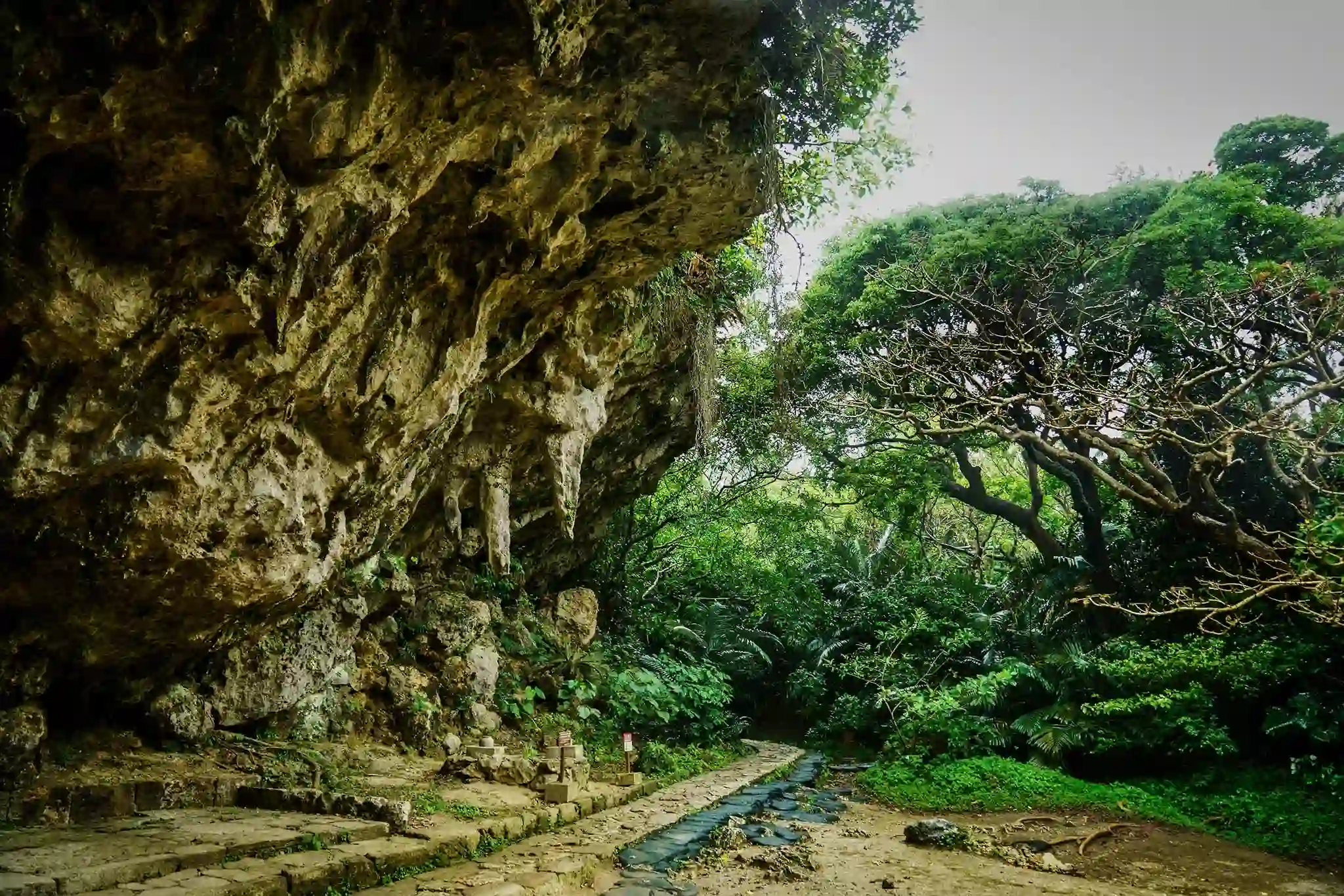 sefa utaki sacred grounds