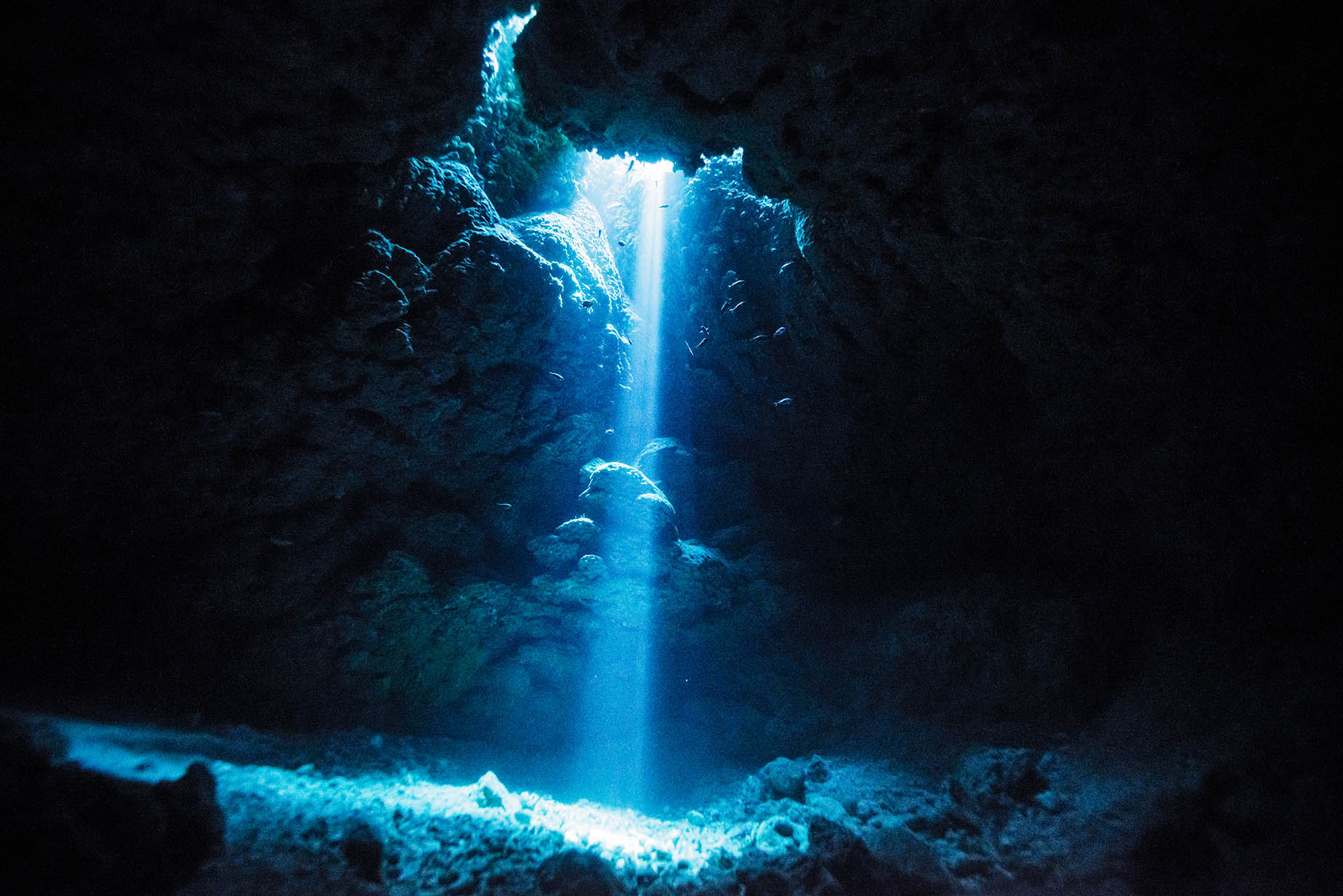 下地島的水下洞穴