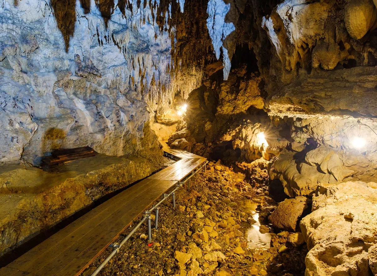 Uruma洞穴沖繩