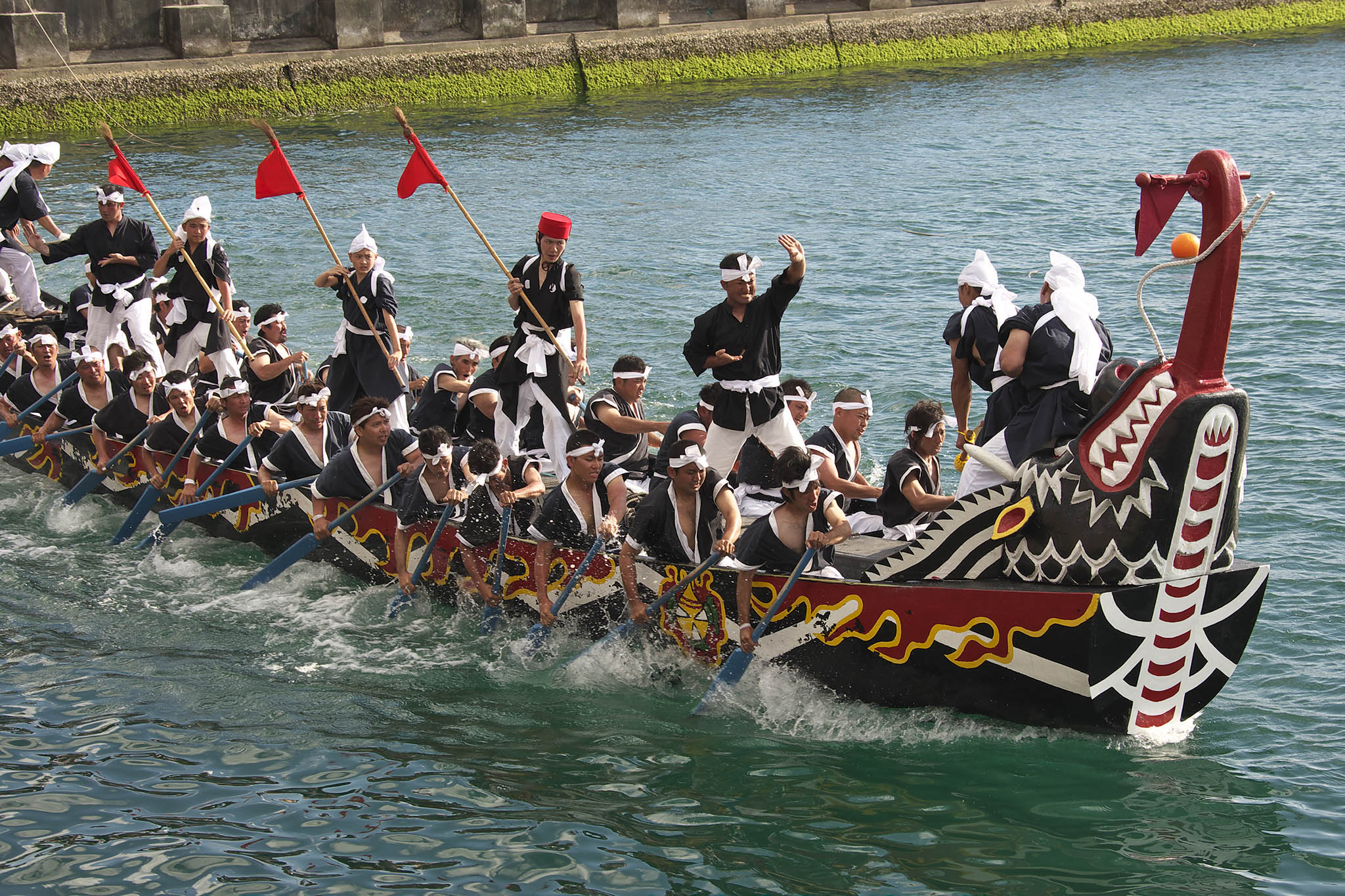 沖繩的海上祭典——龍舟賽