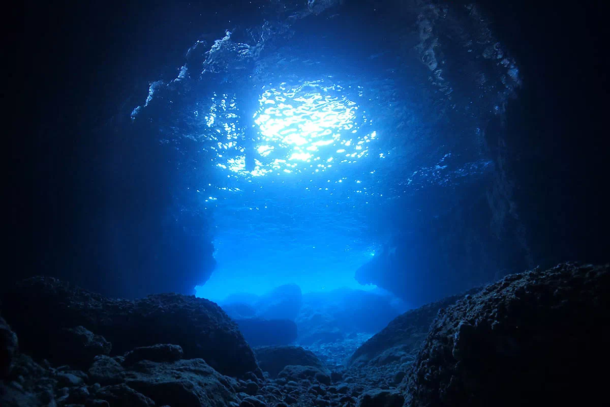 藍洞沖繩