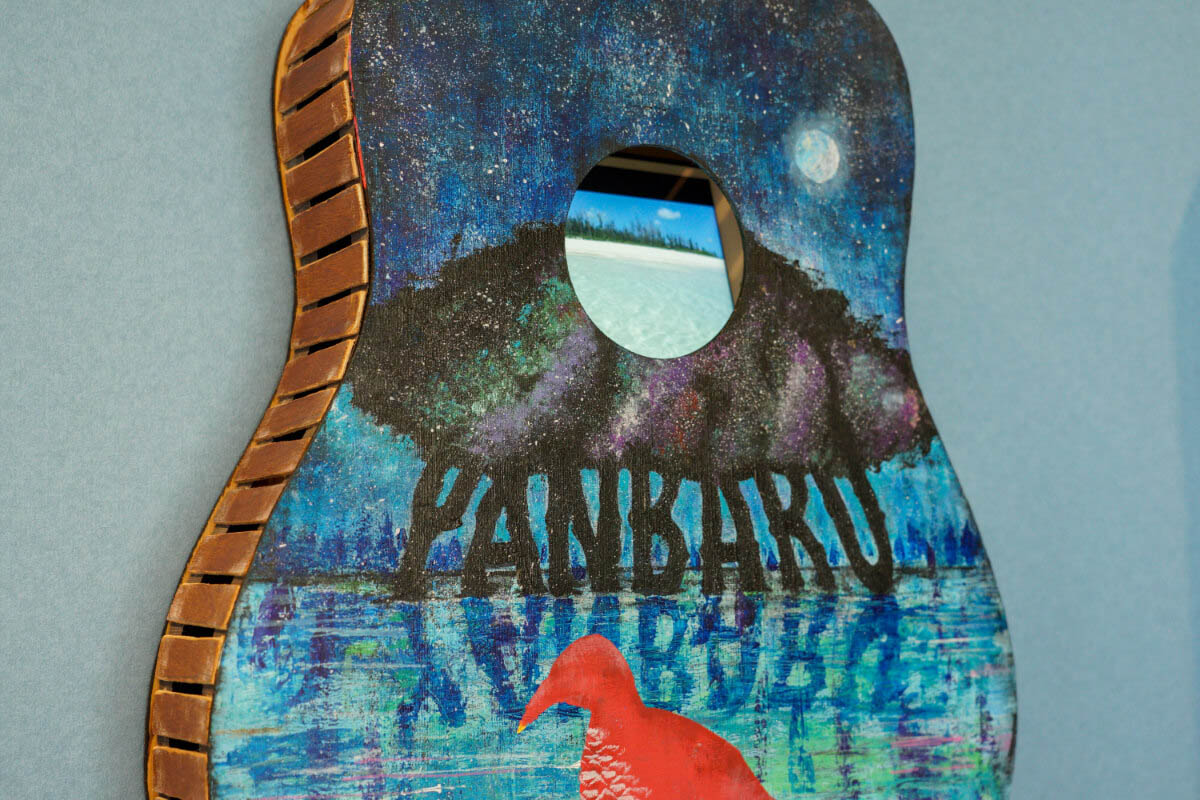 repurposed-guitar-art