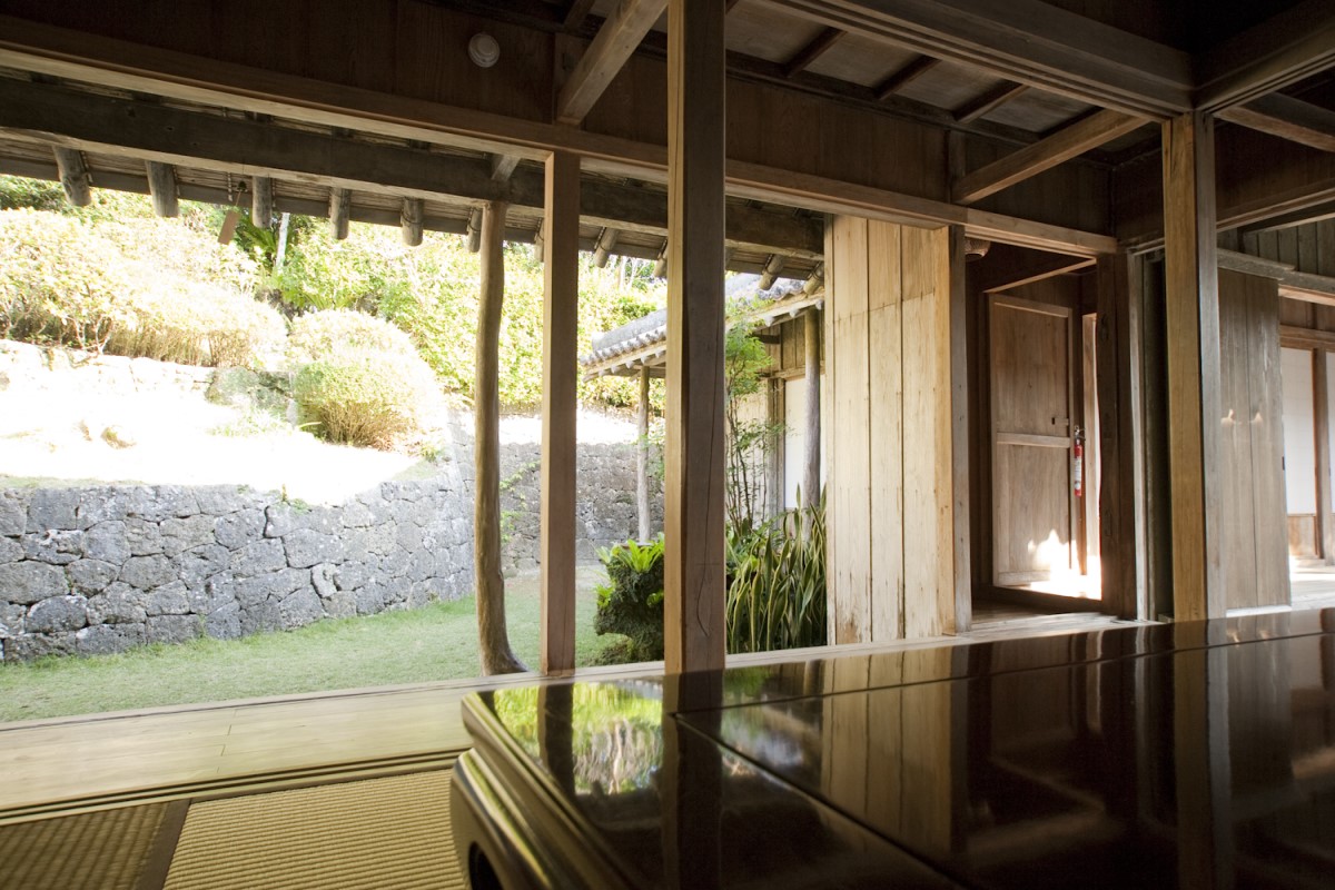 okinawa traditional house kominka