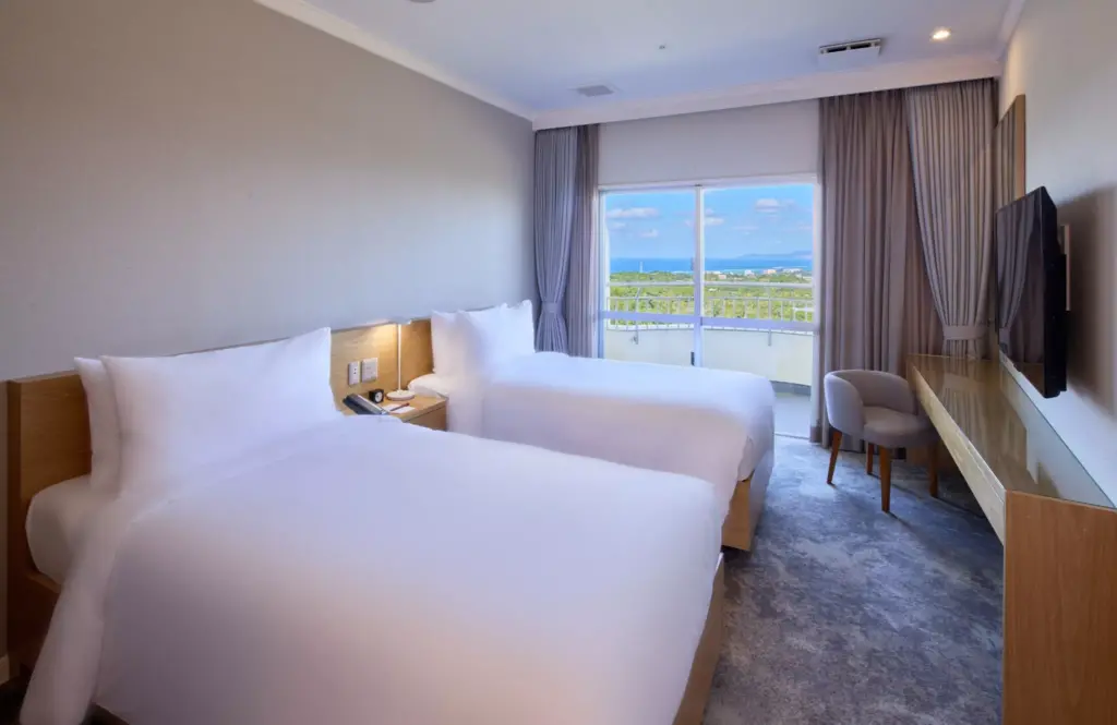 ANA Crowne Plaza Resort Okinawa Uruma Hills