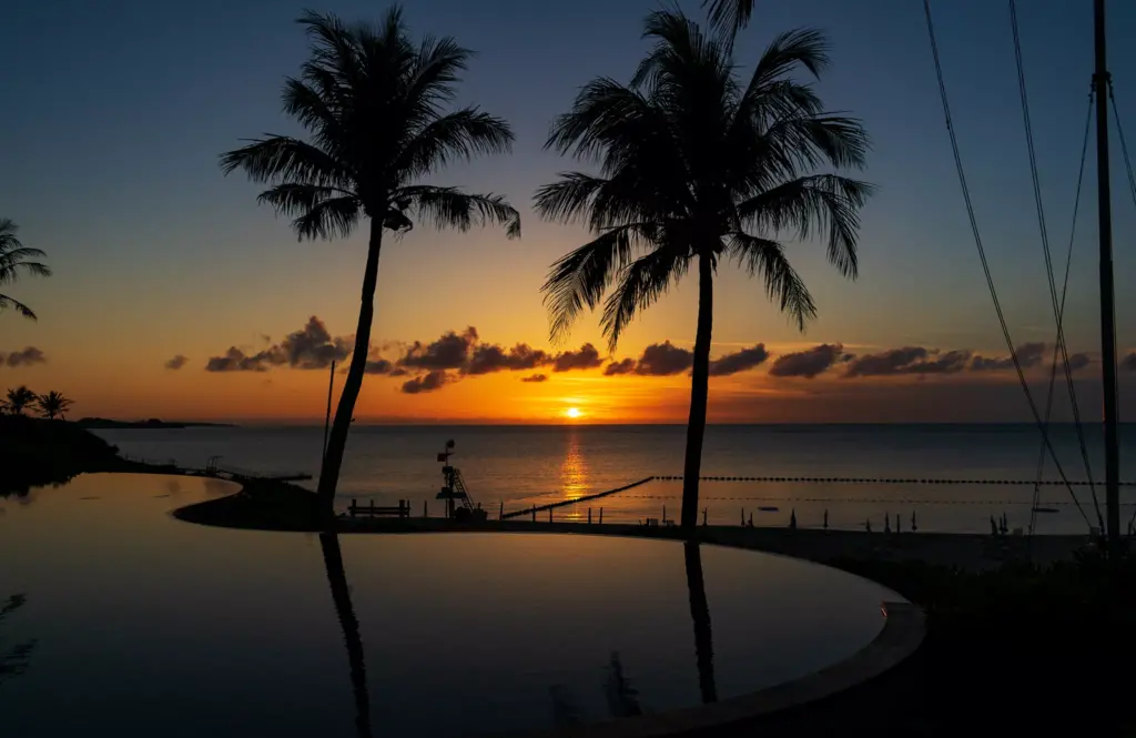 THE MOON BEACH MUSEUM RESORT