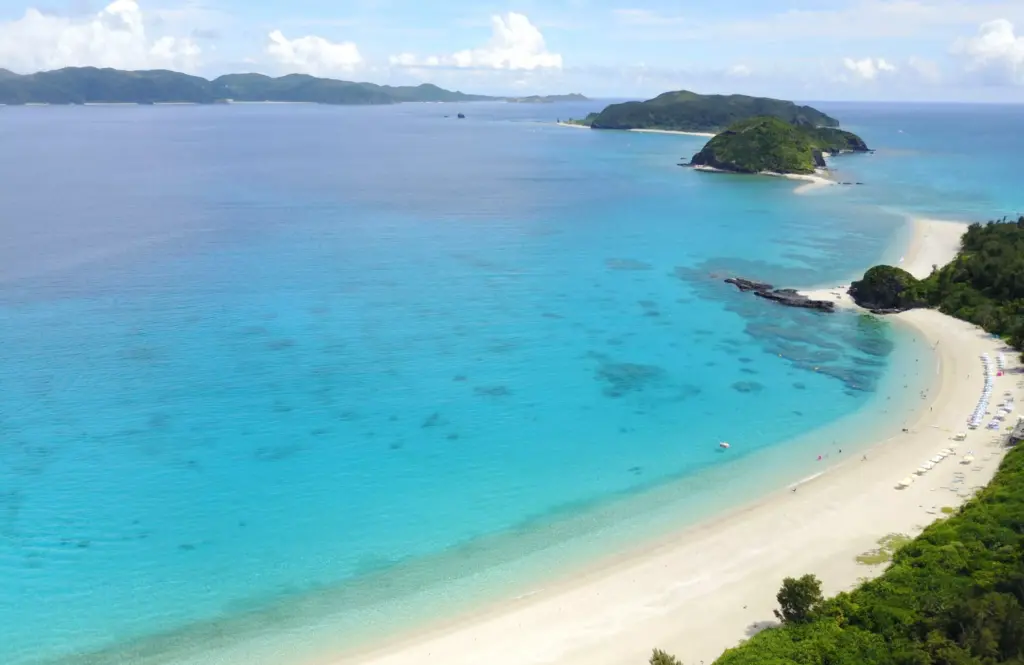 Furuzamami Beach