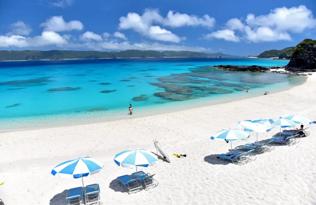 Furuzamami Beach